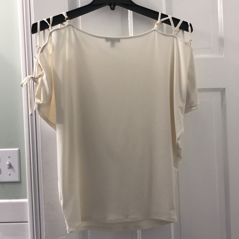 🎁Ivory top - Picture 4 of 4